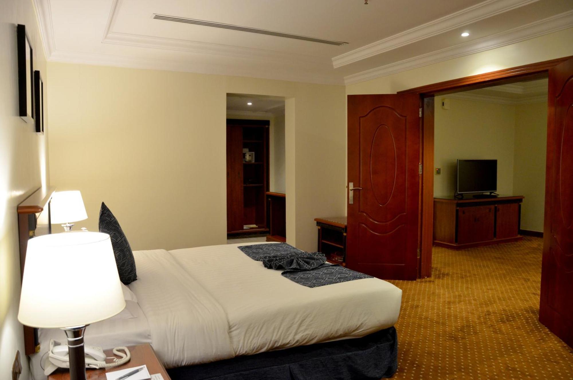 Crown Tower Hotel Al Al Jubail Exterior foto
