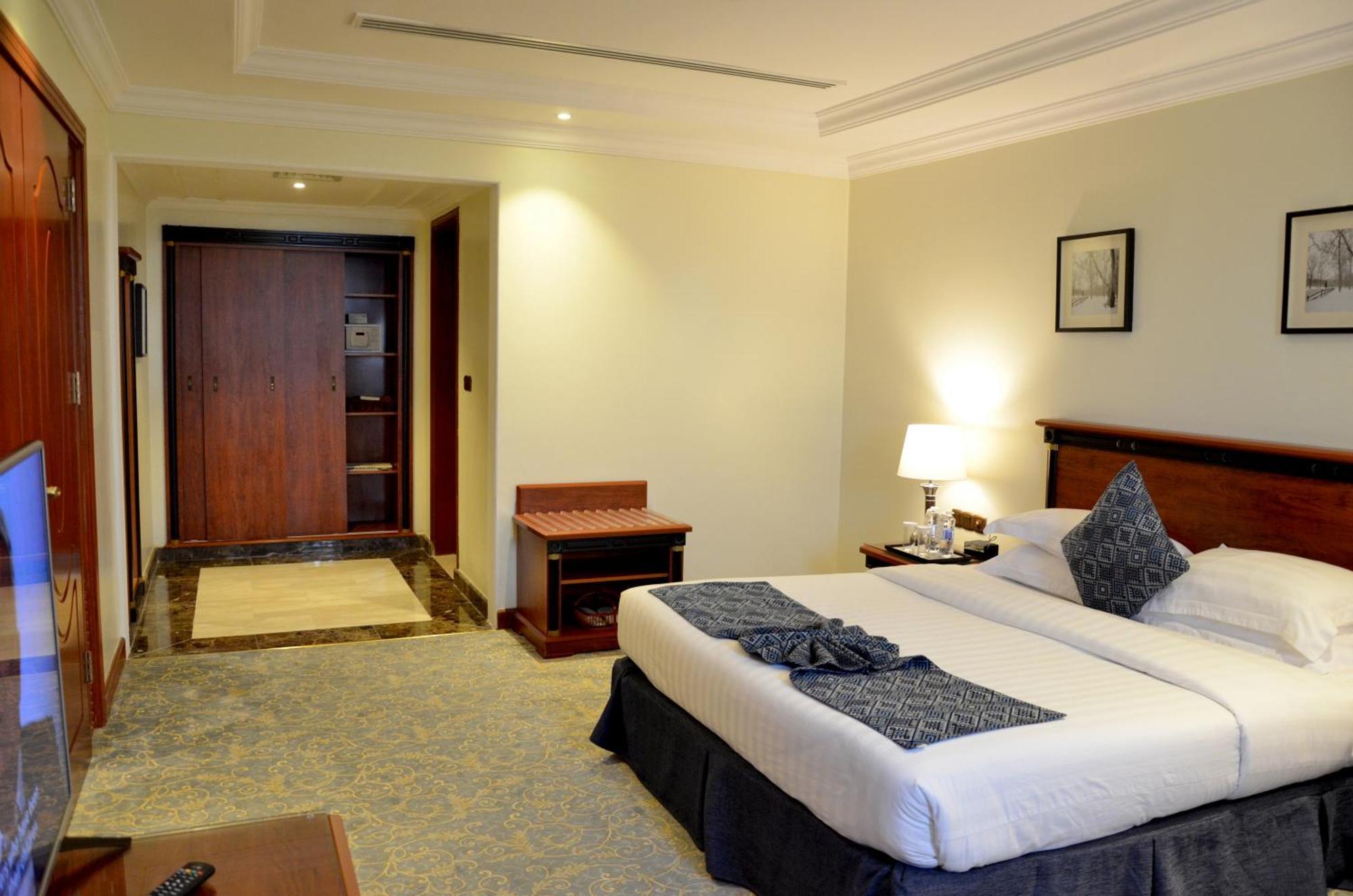 Crown Tower Hotel Al Al Jubail Exterior foto